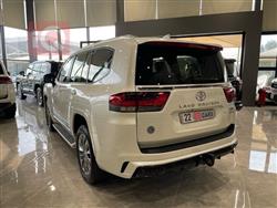 تۆیۆتا لاند کروزەر